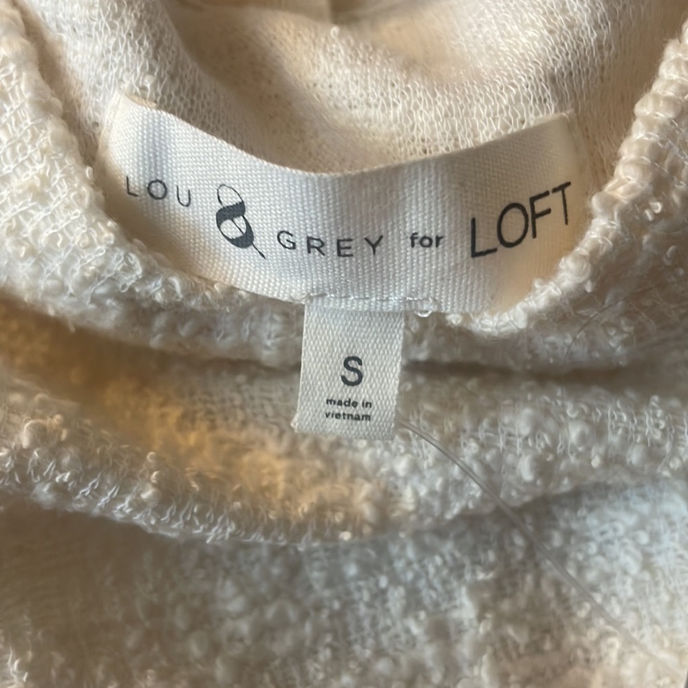 Lou and Grey for Loft Top! 329 - Picture 6 of 8